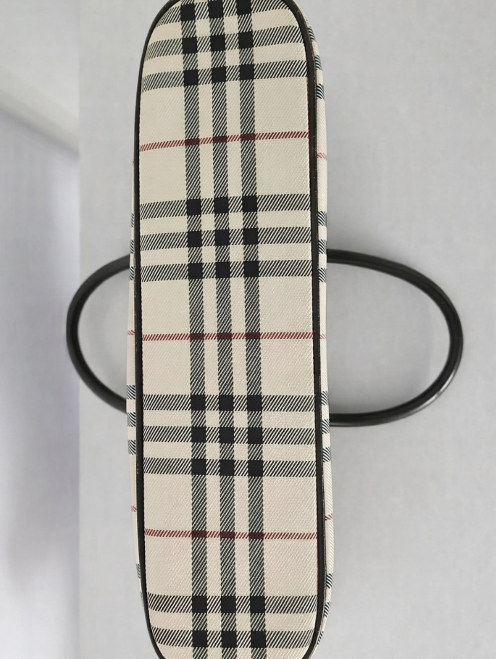 Burberry Vintage Nova Check Tote Pre-Loved! 🥰 - Picture 10 of 14